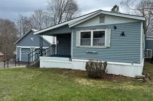 16 Pine St, Dexter, ME 04930 - Photo 3