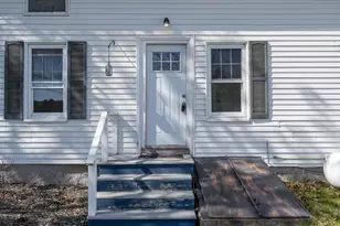 255 Raymond Hill Rd, Raymond, ME 04071 - Photo 9