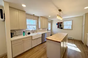 3 Mountainview Dr, Lincoln, ME 04457 - Photo 9