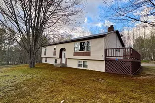 3 Mountainview Dr, Lincoln, ME 04457 - Photo 1