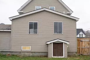 25 Katahdin Ave, Millinocket, ME 04462 - Photo 9