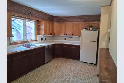 431 Raymond Street, Rumford, ME 04276 - Photo 5