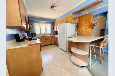 7 Bennett Avenue, Auburn, ME 04210 - Photo 9