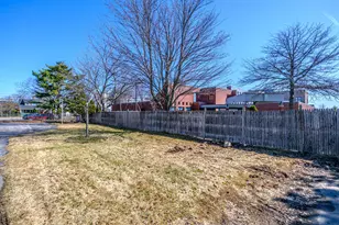 22 Davis St, Portland, ME 04102 - Photo 45