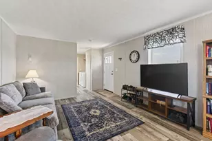 9 Circus Pl, Brunswick, ME 04011 - Photo 3