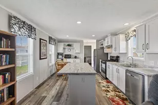 9 Circus Pl, Brunswick, ME 04011 - Photo 5