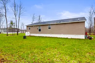 38 S Greenridge Heights, Oakland, ME 04963 - Photo 5
