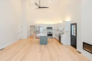 14 Daybreak Ln, Windham, ME 04062 - Photo 3