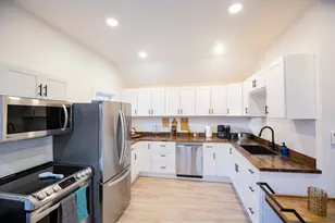 127 Howe St, Lewiston, ME 04240 - Photo 3