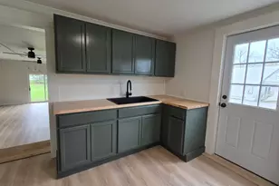 73 Halifax St, Winslow, ME 04901 - Photo 5