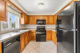 13 Colonial Way, Auburn, ME 04210 - Photo 7