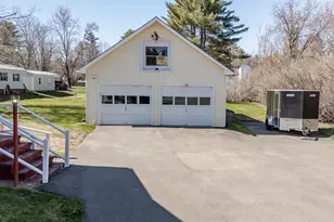 947 W Main St, Dover Foxcroft, ME 04426 - Photo 3