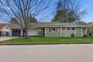 78 Houghton St, Auburn, ME 04210 - Photo 5