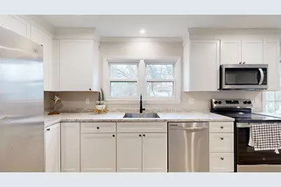 10 Riley Street, Lewiston, ME 04240 - Photo 5
