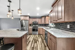 290 White Point Estates Rd, Lincoln, ME 04457 - Photo 11