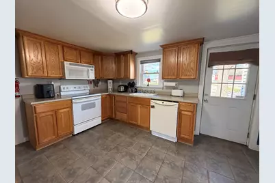 402 Roosevelt Trail, Windham, ME 04062 - Photo 7
