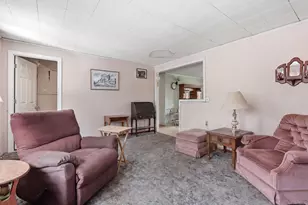 392 Elm St, Mechanic Falls, ME 04256 - Photo 15