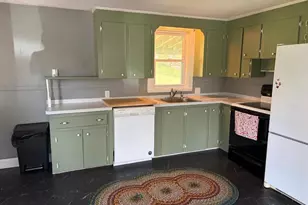 58 Fair St, Lewiston, ME 04240 - Photo 5
