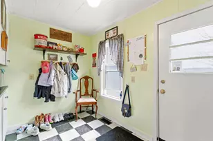 88 Pleasant St, Dover Foxcroft, ME 04426 - Photo 9