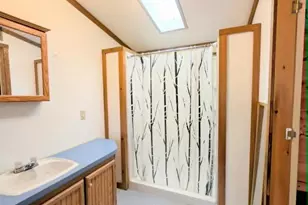 563 King St, Oxford, ME 04270 - Photo 5