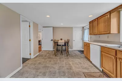 3237 Broadway, Glenburn, ME 04401 - Photo 7