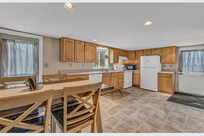 3237 Broadway, Glenburn, ME 04401 - Photo 5
