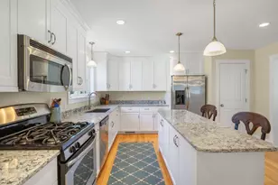 10 Lexington Dr, Kennebunk, ME 04043 - Photo 11
