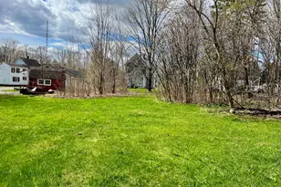 25 Elm St, Houlton, ME 04730 - Photo 13