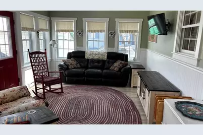 42 E Leavitt Street, Skowhegan, ME 04976 - Photo 9