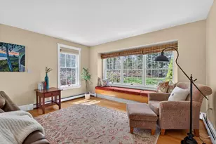 82 Hunts Point Rd, Cape Elizabeth, ME 04107 - Photo 11
