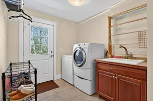 82 Hunts Point Rd, Cape Elizabeth, ME 04107 - Photo 29