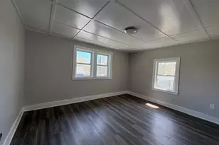 80 Pleasant St, Rockland, ME 04841 - Photo 9
