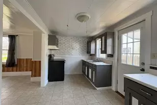 80 Pleasant St, Rockland, ME 04841 - Photo 5