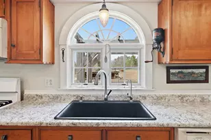 279 Merchants Row, Lebanon, ME 04027 - Photo 5