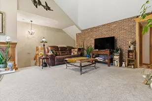 35 Estates Dr, Manchester, ME 04351 - Photo 7