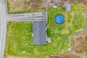 43 Boxwood Ln, Hermon, ME 04401 - Photo 9