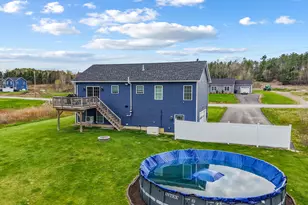 43 Boxwood Ln, Hermon, ME 04401 - Photo 7