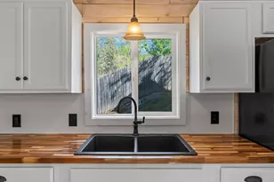 112 Taywood Rd, Auburn, ME 04210 - Photo 9