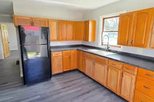 50 Elizabeth St, Presque Isle, ME 04769 - Photo 9