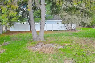 50 Elizabeth St, Presque Isle, ME 04769 - Photo 3