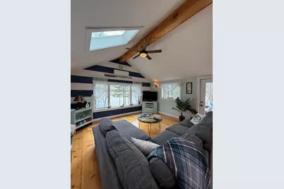 71 Mackenzie Avenue, Lincoln, ME 04457 - Photo 15