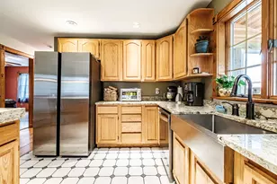6 Broadway Ave, Naples, ME 04055 - Photo 9