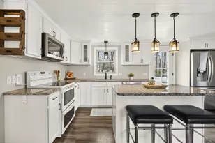 69 Summer St, Yarmouth, ME 04096 - Photo 13