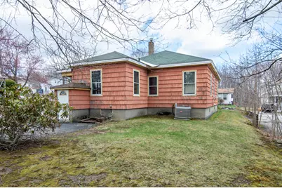 27 Reservoir Avenue, Lewiston, ME 04240 - Photo 7