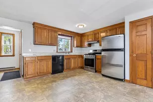 21 Valley St, South Portland, ME 04106 - Photo 11