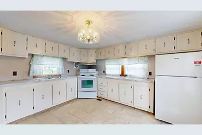 28 North Street, Mechanic Falls, ME 04256 - Photo 3