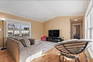 19 Winn St, Lewiston, ME 04240 - Photo 9