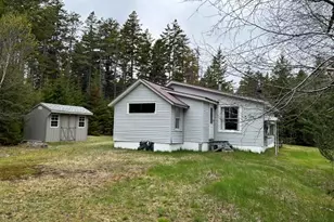 373 Harbor Dr, Tremont, ME 04653 - Photo 11