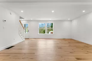 256 Berwick Rd, Ogunquit, ME 03907 - Photo 9