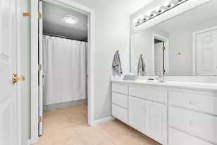 33 Stratford Pl, Kennebunk, ME 04043 - Photo 17